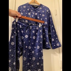 Plush Snowflake Pajama 2 Piece Set Navy Blue & Silver Snow Flakes Soft & Cozy Co
